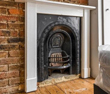 4 bedroom terraced house to rent - Photo 1