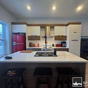 51/2 Luxueux Sur 2 étages - Photo 2