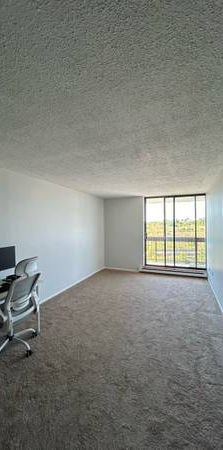 1 Bed, 1 Bath - No Deposit Required, Available as early as November 1st - Photo 1