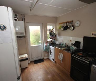 4 bedroom private hall to rent - Photo 2