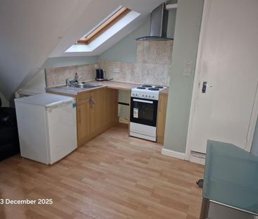 Dewsbury Road, Leeds - Photo 2