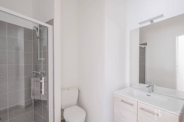 Rental Apartment Bordeaux Saint-Jean - Photo 1