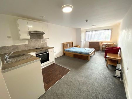 Studio to rent - Photo 3