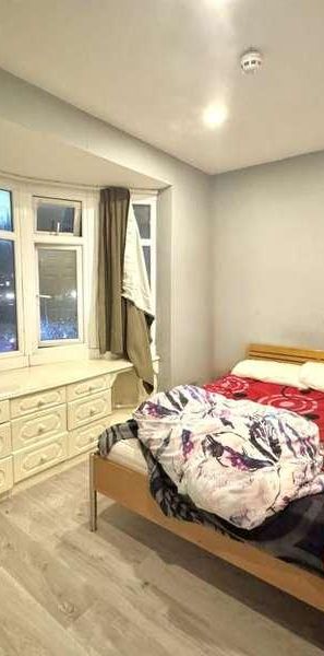 Heston Road, Hounslow, TW5 - Photo 1