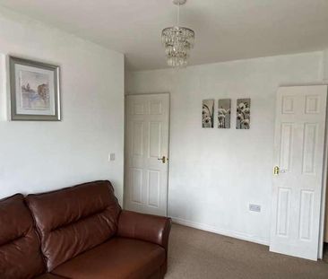 Apartment At Sandycroft Avenue, Manchester, M22 - Photo 3