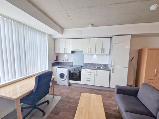 Studio to rent - Photo 1