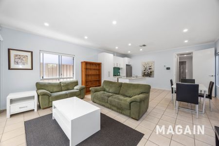 Partly Furnished Modern homette in great spot - Photo 3