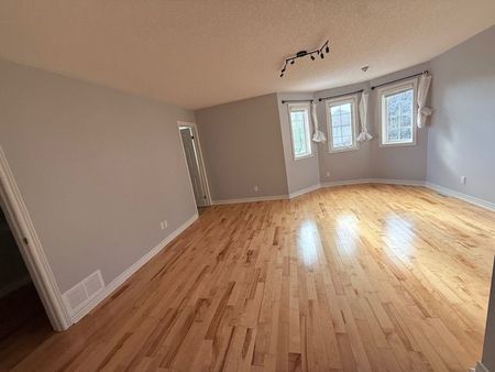 For Lease - 758 Grand Banks Drive, Waterloo, Ontario - Photo 2