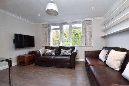 2 bedroom terraced house to rent - Photo 2