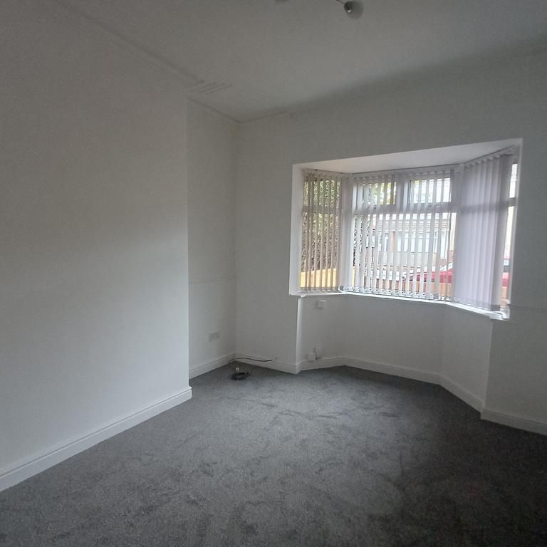 4 bedroom terraced house to rent - Photo 1