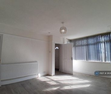 3 bedroom terraced house to rent - Photo 1