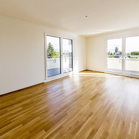 Moderne 3½ ZWG Attika im Dorfzentrum - Photo 1