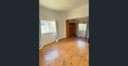 Space, access, and comfort! - Photo 2