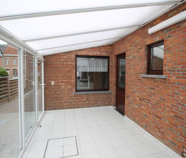 Een woning met 3 slaapkamers, garage en tuin vlakbij het centrum va... - Photo 4