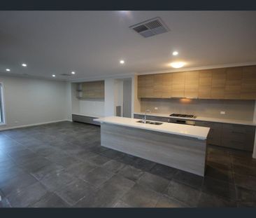 Spacious 4 bedroom home in Brooklyn Fields Estate - Photo 6