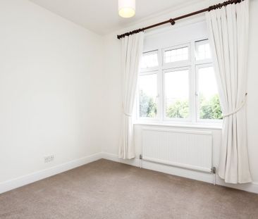 5 bedroom semi-detached house to rent - Photo 2