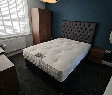 1 bedroom in a house share to rent - Photo 4