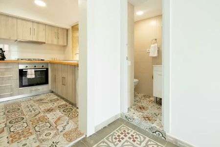 Carrer de la Petxina, Barcelona, Catalonia 08001 - Photo 3