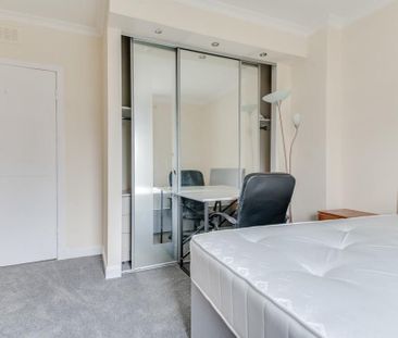 2 bedroom ground floor flat to rent - Photo 5