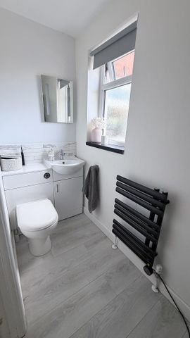 3 bedroom semi-detached house to rent - Photo 5