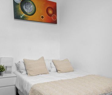 Redfern - Photo 6