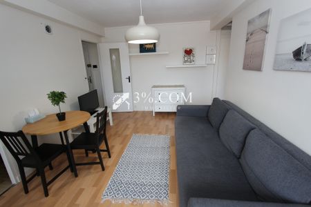 Appartement F2 meublé de 42 m² ,1 chambre, cave et loggia - Photo 2