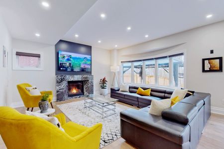 For Lease - 1693 Emberton Way, Innisfil, Ontario - Photo 2