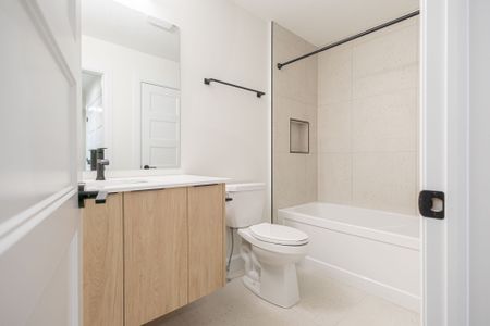 For Lease - 233 Upper Queen Street Unit# 18, Thames Centre, Ontario - Photo 3