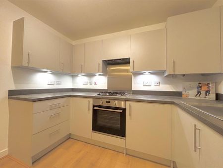 Verde Avenue, Bedford - Photo 3