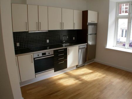 Moderniseret 2-værelses skønt beliggende i centrum af Aalborg - Foto 3