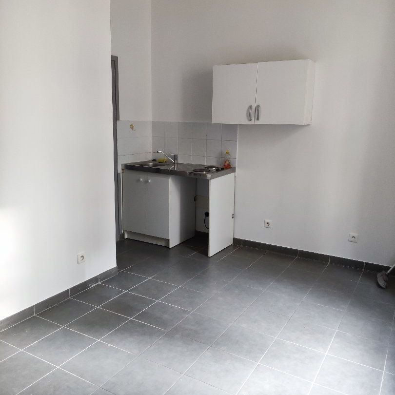 Location Appartement 1 pièce 23m² SETE 34200 - Photo 2
