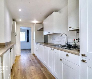 2 bedroom terraced house to rent - Photo 2