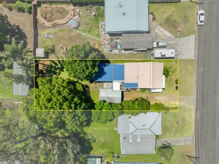 Relaxed Lakeside Living in a Peaceful Setting - Photo 5