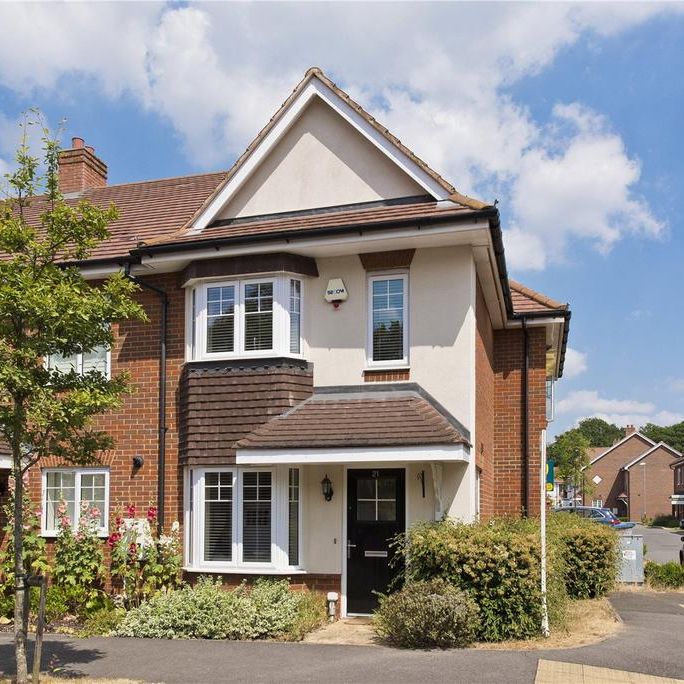 3 bedroom end of terrace house to rent - Photo 1
