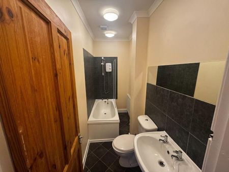 2 bedroom terraced house to rent - Photo 5