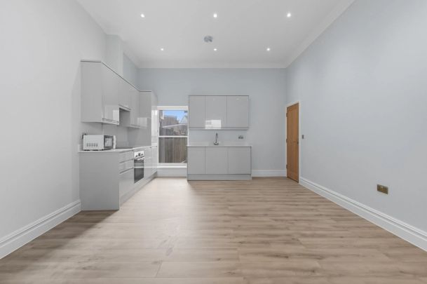 2 Bedroom Apartment - Ground Floor - Photo 1