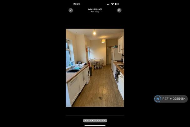 1 bedroom in a house share to rent - Photo 1
