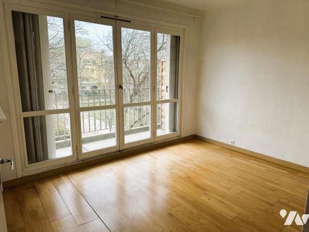 A LOUER T2 AVEC PARKING SUR LILLE - Photo 2