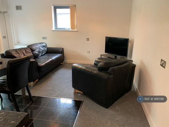 2 bedroom flat to rent - Photo 1