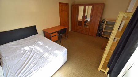 3 bedroom House in Rillbank Lane, Leeds - Photo 4