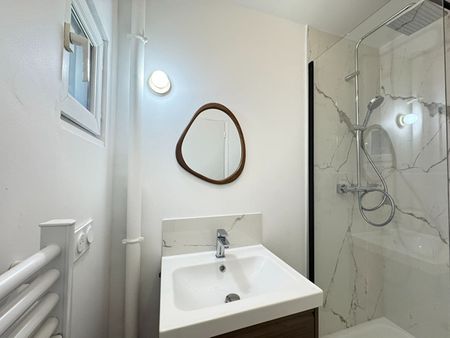 APPARTEMENT MEUBLÉ T2 32m2 - HYPERCENTRE REIMS - Photo 2