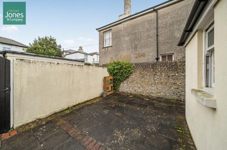 2 bedroom detached house to rent - Photo 2