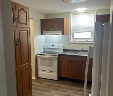 13 INVERNESS STREET - Photo 3