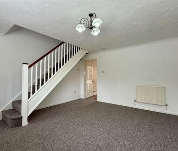 2 bedroom terraced house to rent - Photo 4