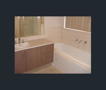 2 BEDROOM UNIT! - Photo 2