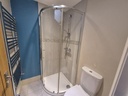 2 bedroom apartment to rent - Photo 4