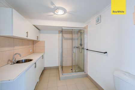 Charming Family Home - Photo 2