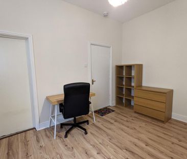 Studio to rent - Photo 6