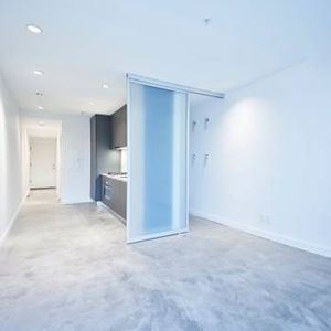 (DPMonline.ca) Studio Condo at The Oxley off Commercial Drive - Photo 2