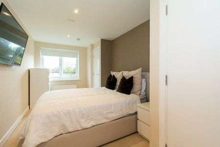 Furnished 2 Bed Flat Owls Road Boscombe - Photo 5